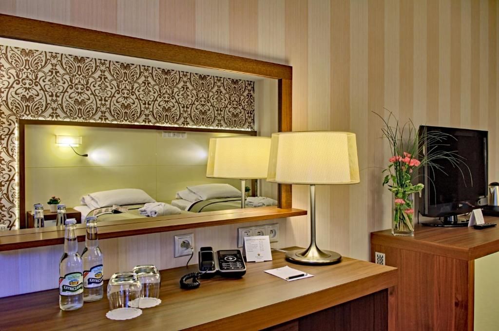 Отель Hotel Czarny Potok Resort SPA & Conference Крыница-Здруй