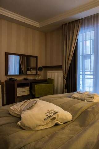 Отель Hotel Czarny Potok Resort SPA & Conference Крыница-Здруй Классический двухместный номер с 1 кроватью или 2 отдельными кроватями-13